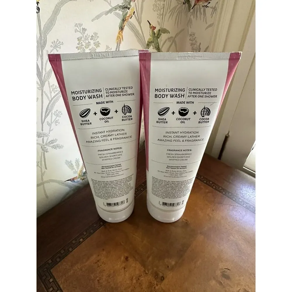 2 New Bath & Body Works Strawberry Pound Cake Moisturizing Body Wash 10 fl oz
